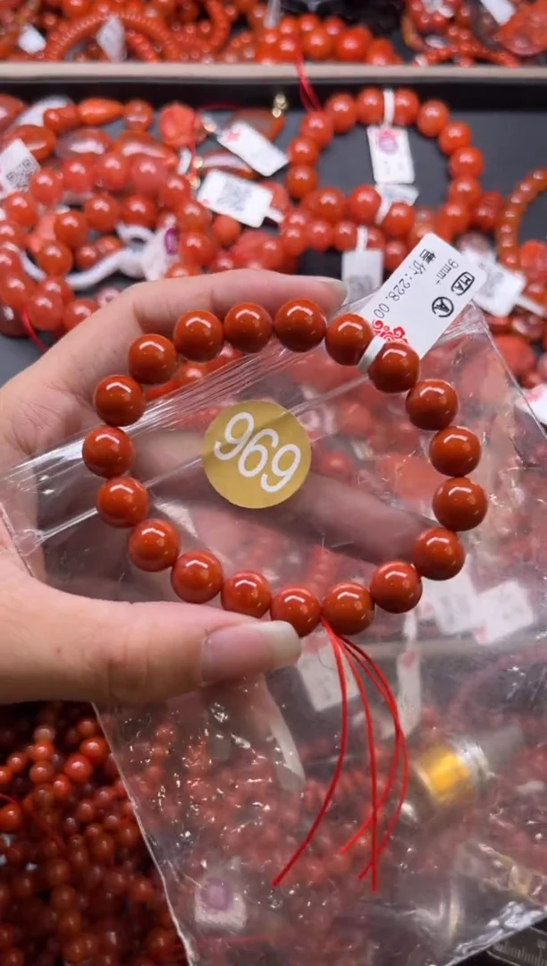 南红玛瑙未镶嵌珠宝奇石969-9
