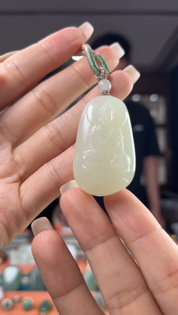 颈饰未镶嵌和田玉佩佩