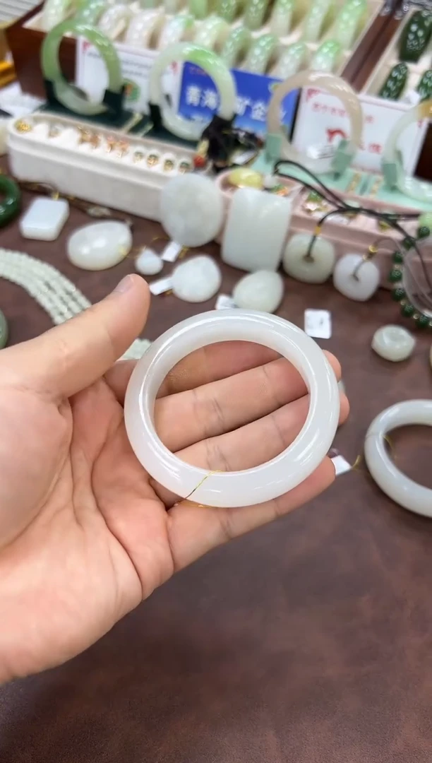 未镶嵌手镯和田玉55  730