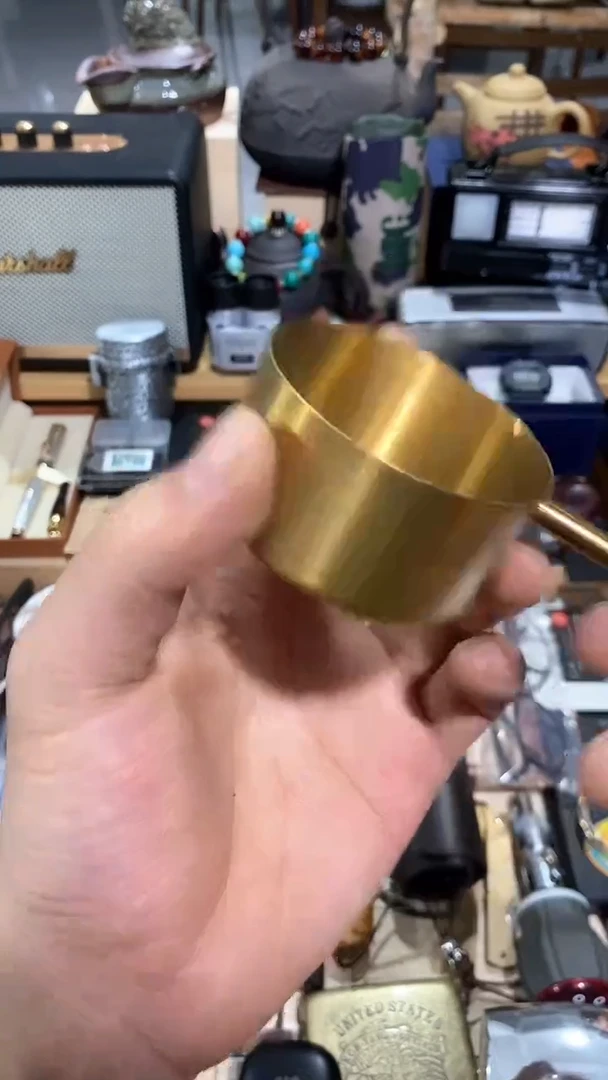 瓷片闪购商品  如图所示