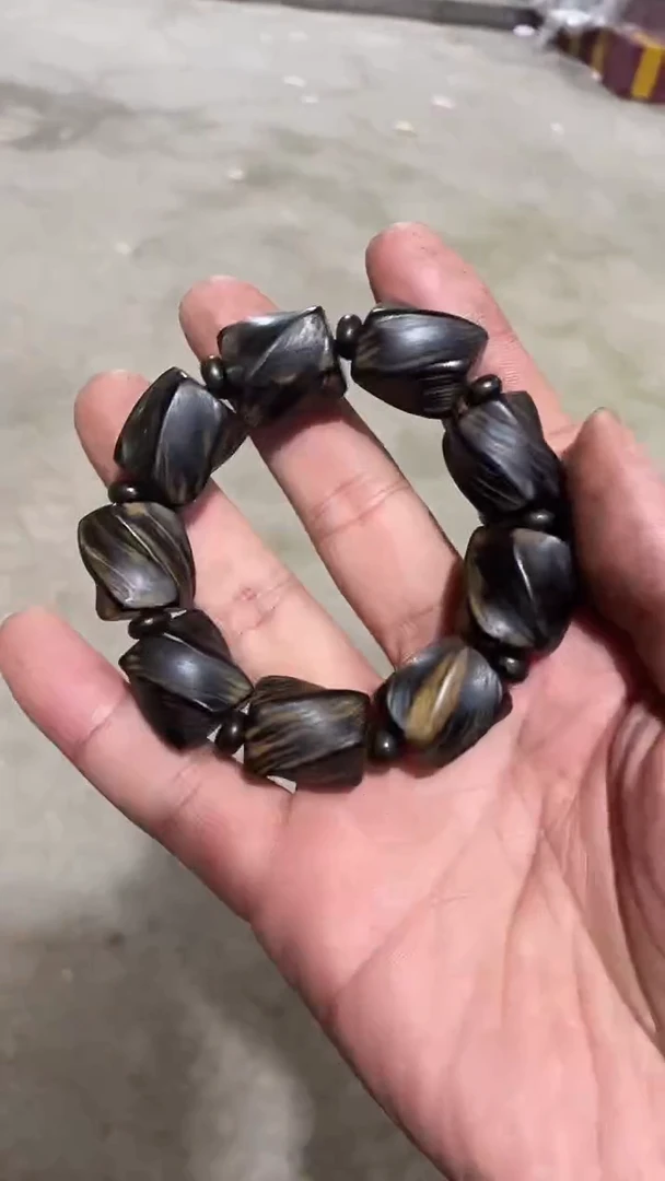 【闪购商品】木木雕欢迎大家来到潘家大园。