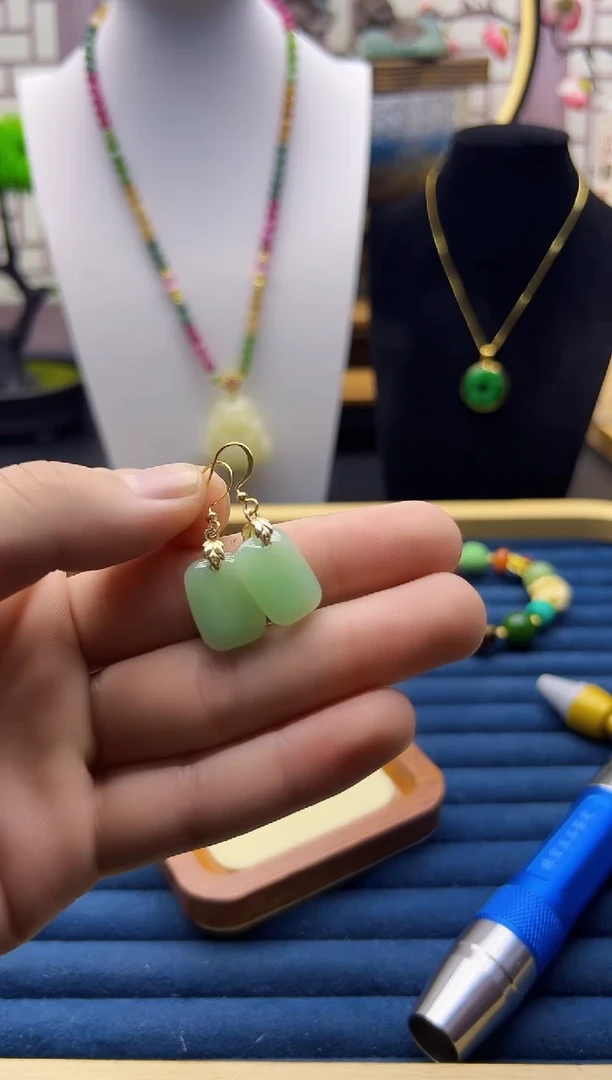 【闪购商品】和田玉耳饰14K金镶嵌E227