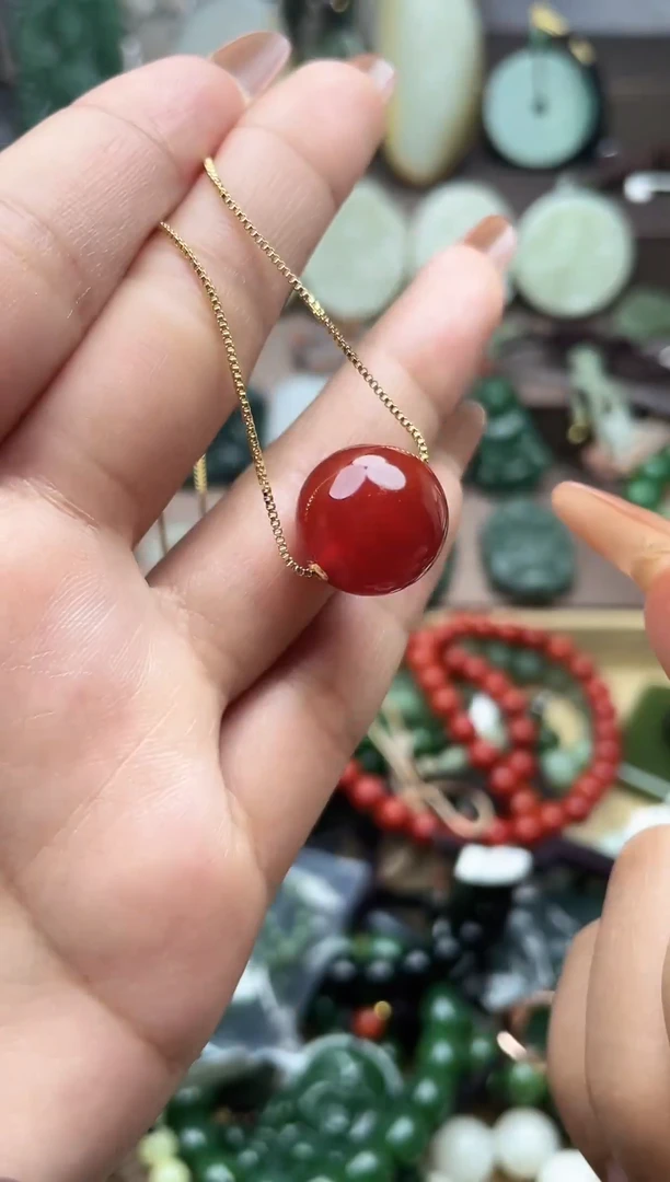 颈饰18K金镶嵌南红玛瑙吊坠多样性拍一发一
