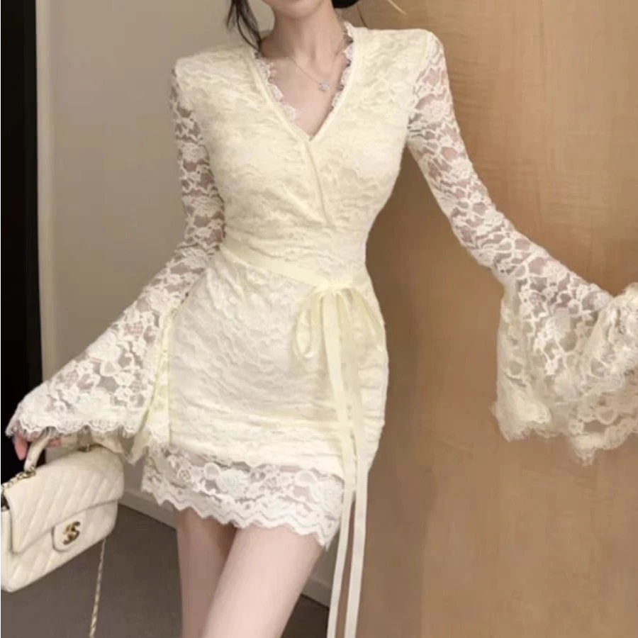 纯欲风气质喇叭袖蕾丝包臀连衣裙#20453（细节以直播间为准）