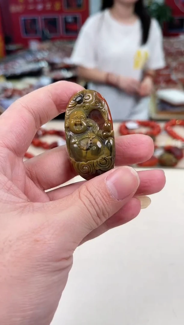 未镶嵌佛公吊坠南红玛瑙（多样式发其一）