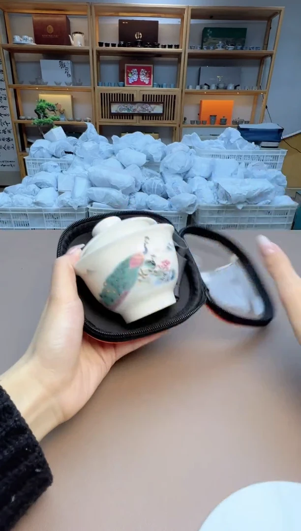 【闪购商品】摆件瓷制品S1111111111111