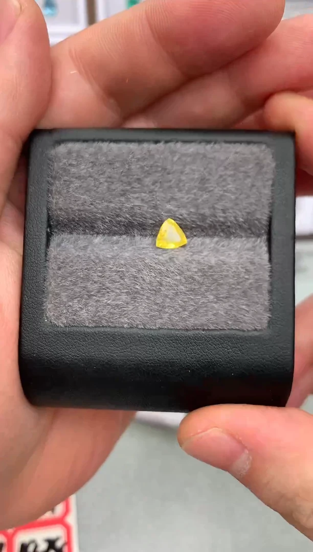 【闪购商品】蓝宝石裸石未镶嵌19-3 黄蓝宝裸石