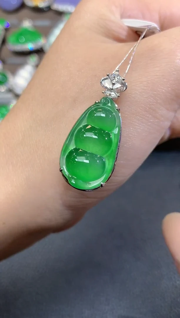 吊坠(不含链)18K金镶嵌翡翠C63