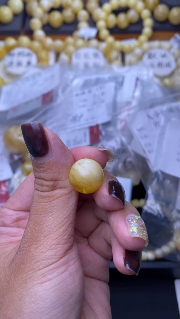 裸石琥珀未镶嵌星筠珠宝71