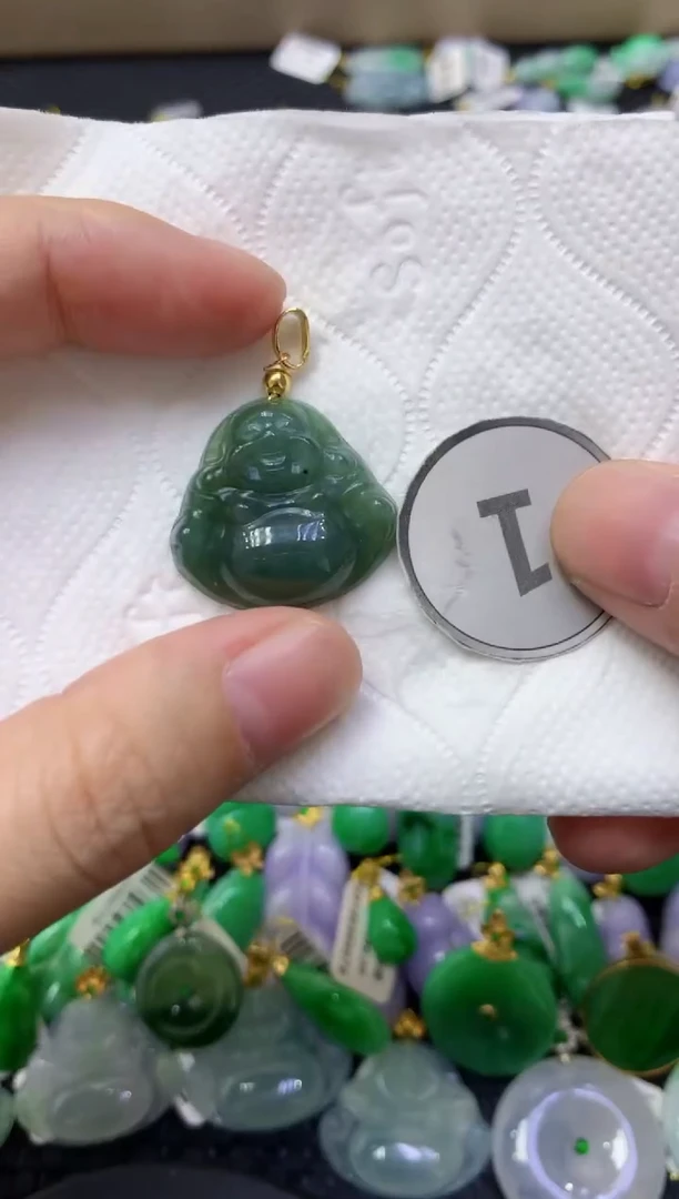 颈饰未镶嵌翡翠天然缅甸翡翠A货