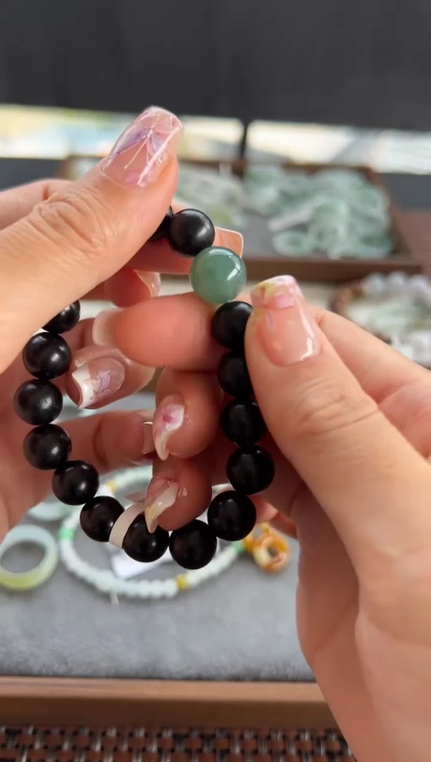 【闪购商品】翡翠手串未镶嵌213买断