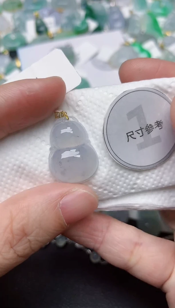 颈饰18K金镶嵌翡翠天然缅甸A货翡翠