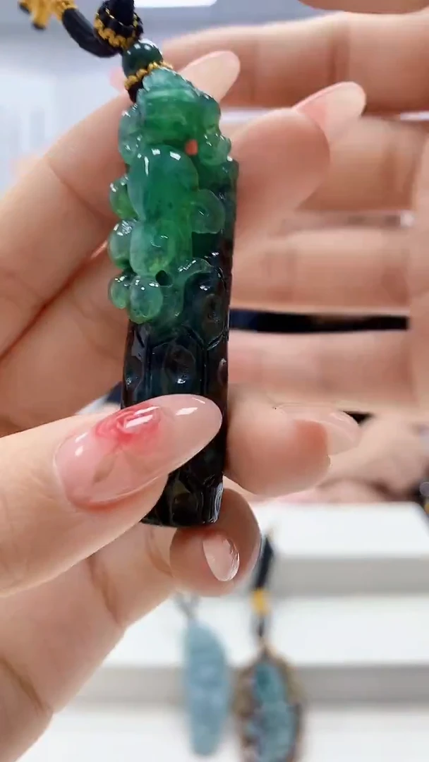 未镶嵌定制翡翠5060ty-毛货挂件54