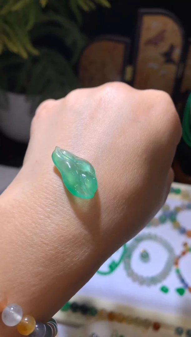 【闪购商品】定制翡翠未镶嵌叶子28000+1400