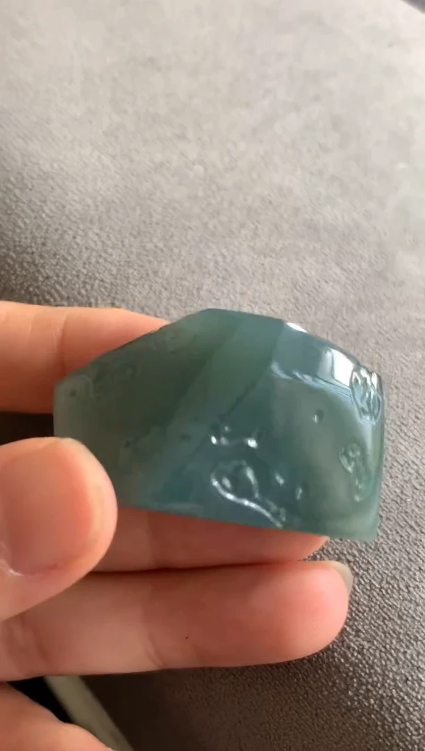 吊坠(不含链)未镶嵌翡翠吊坠