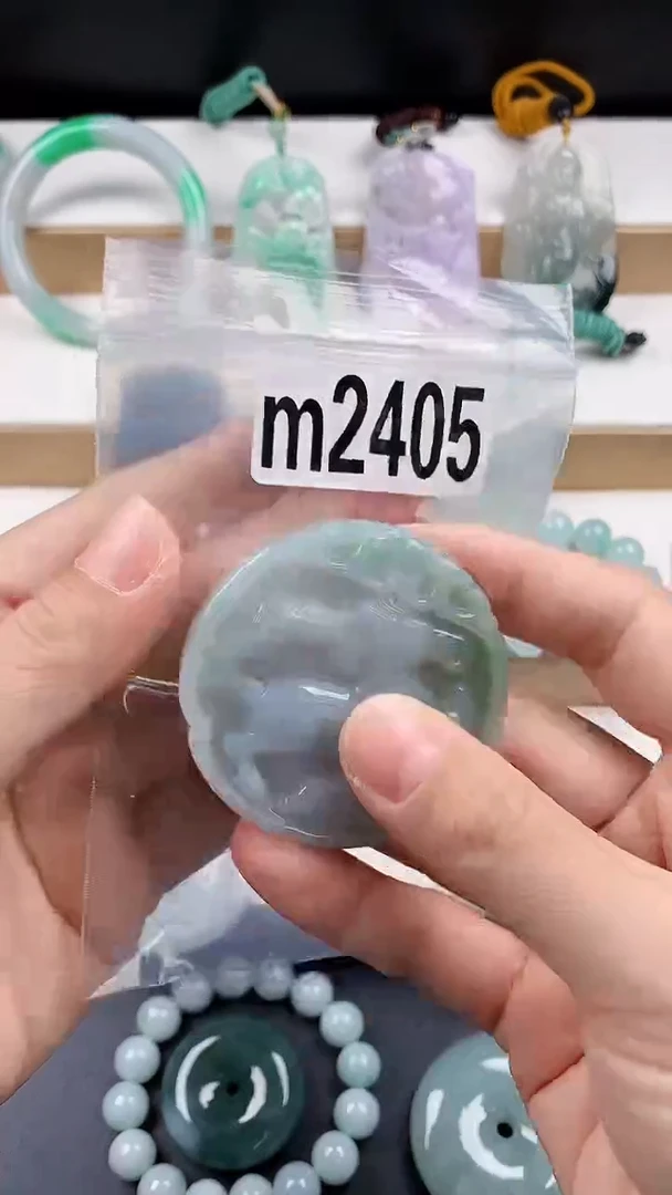 颈饰未镶嵌翡翠天然翡翠吊坠挂件