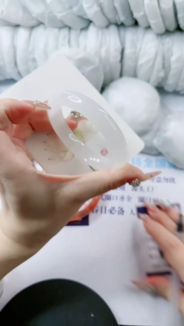 【闪购商品】石英质玉手镯未镶嵌多样性发货V156
