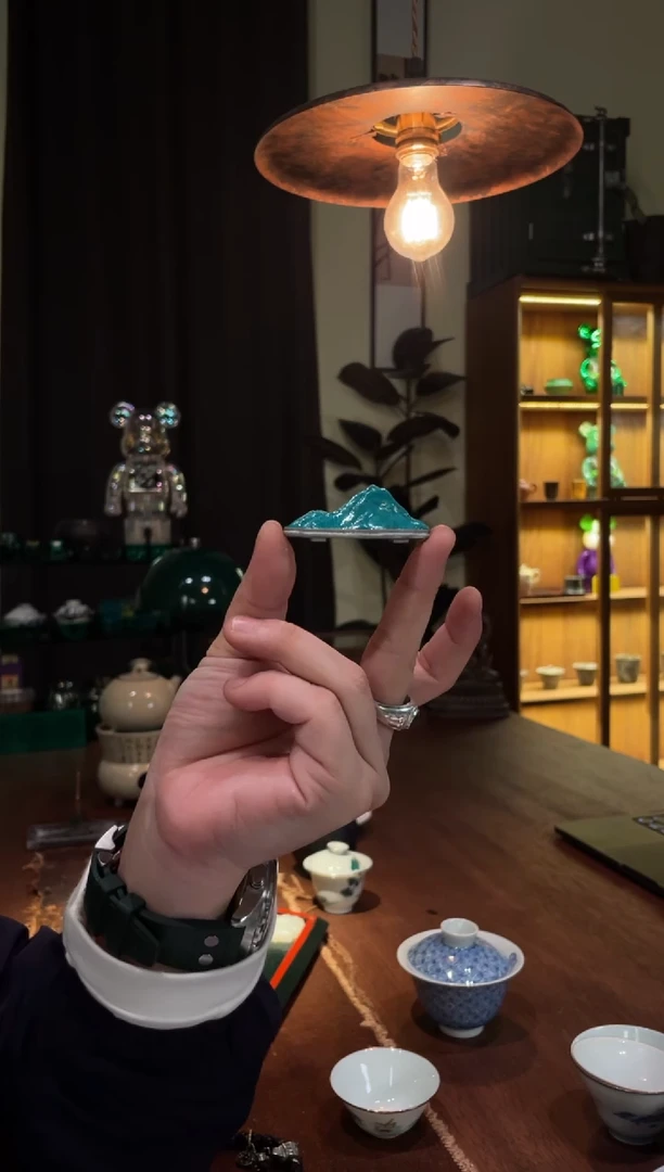 绿松山石搁置...