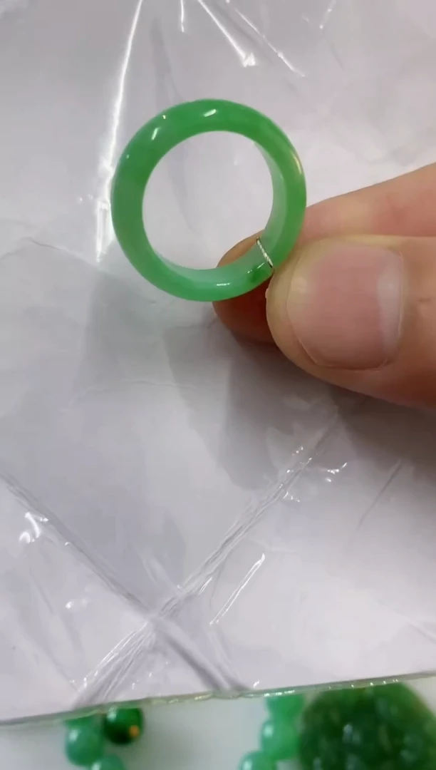 翡翠未镶嵌吊坠(不含链)缅甸翡翠戒圈