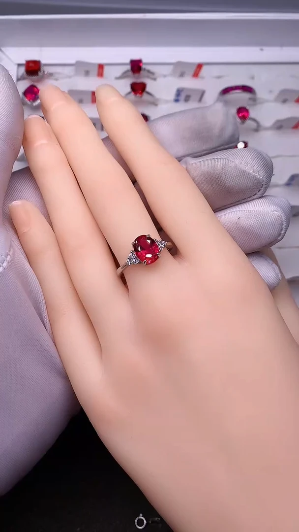 【闪购商品】红宝石戒指银S925镶嵌.........
