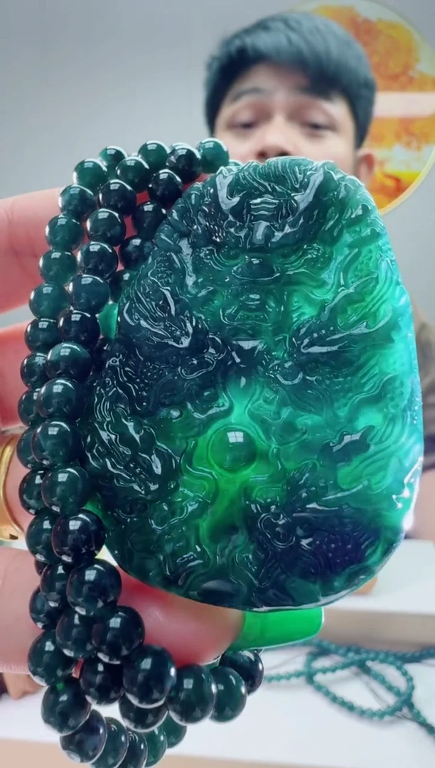 翡翠未镶嵌颈饰多样性随机发其一
