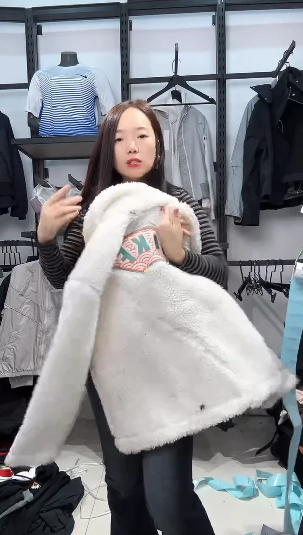 2804编码  瑕疵直播间过款为准 尺码L