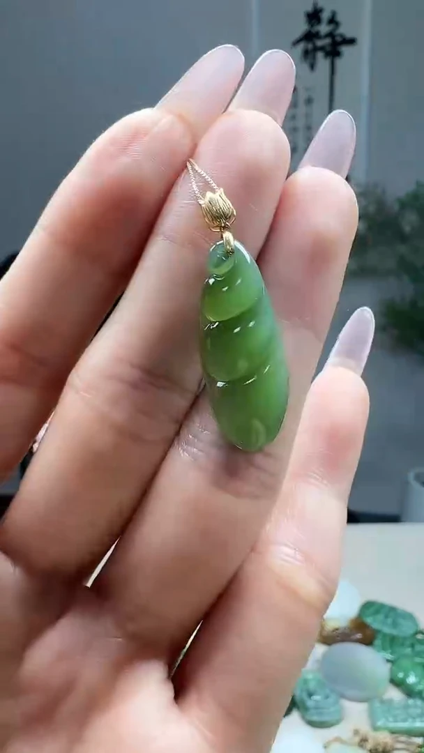 吊坠(不含链)18K金镶嵌和田玉1