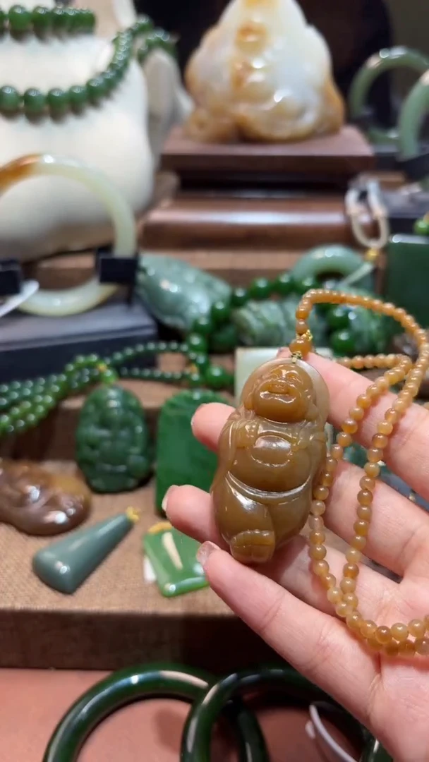 颈饰未镶嵌和田玉1