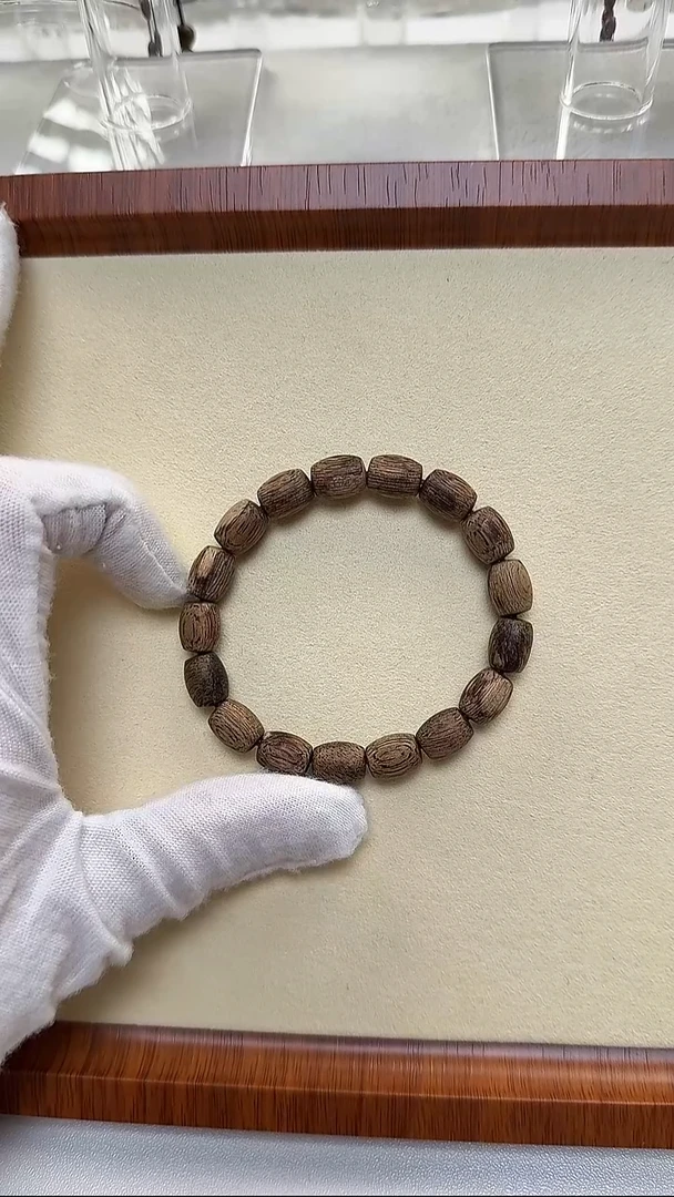 沉香沉香碎屑0.8规格菩萨棋鼓珠单圈6克