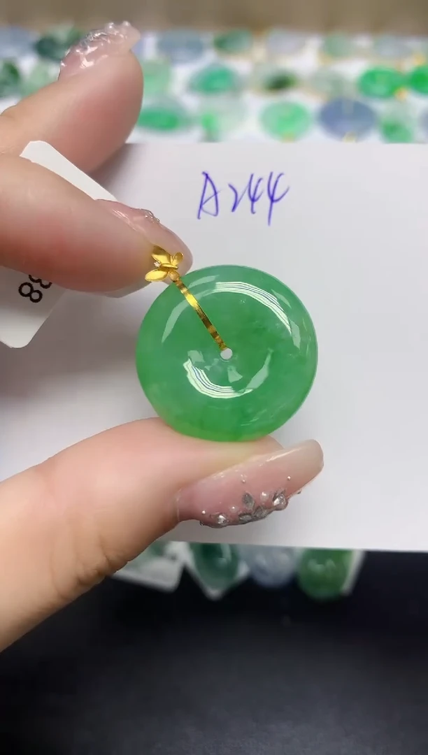 颈饰18K金镶嵌翡翠天然缅甸翡翠A货翡翠百元以上9元证书费自理