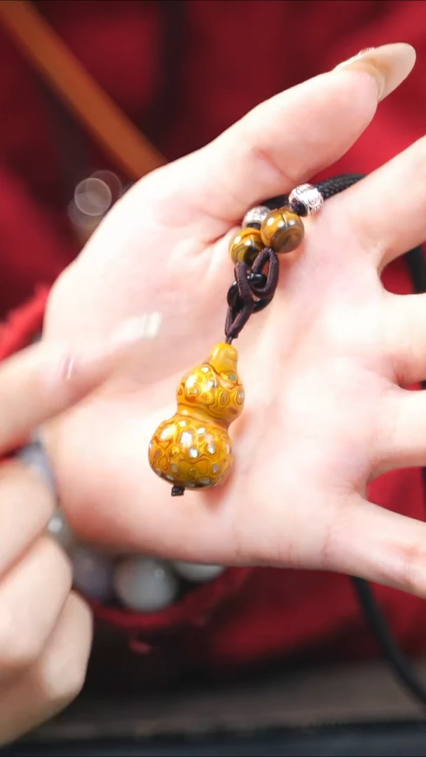 【闪购商品】金黄大漆紫光檀螺钿小脖挂