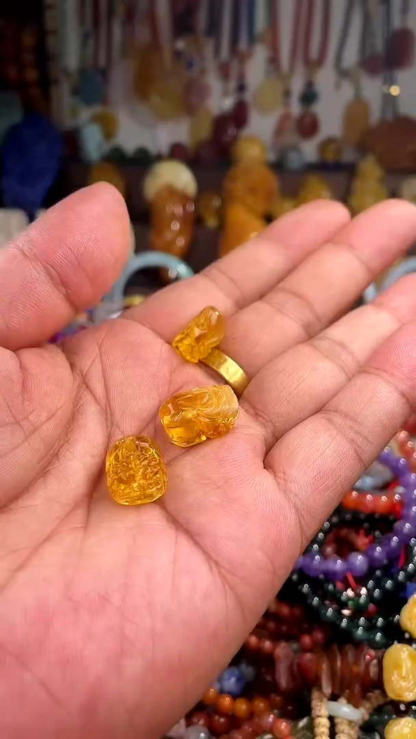 未镶嵌琥珀裸石(多样性发货只发一件)