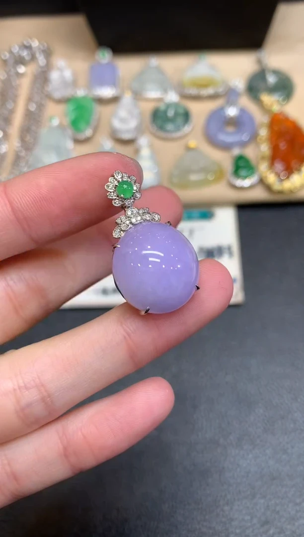 【闪购商品】翡翠颈饰18K金镶嵌蛋面【无服务费】