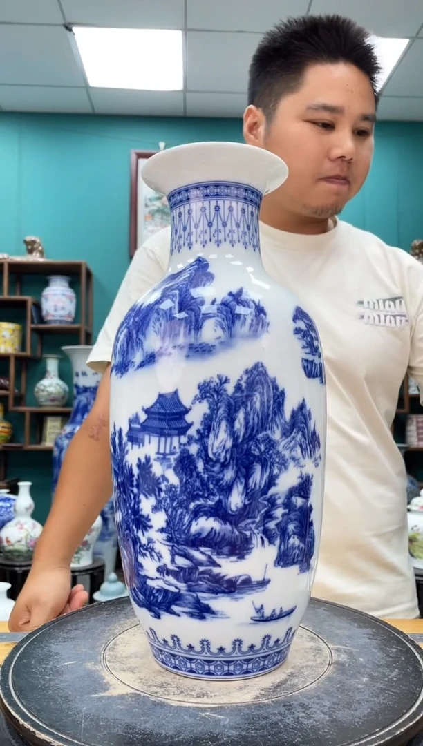 摆件青花山水冬瓜陶瓷摆件