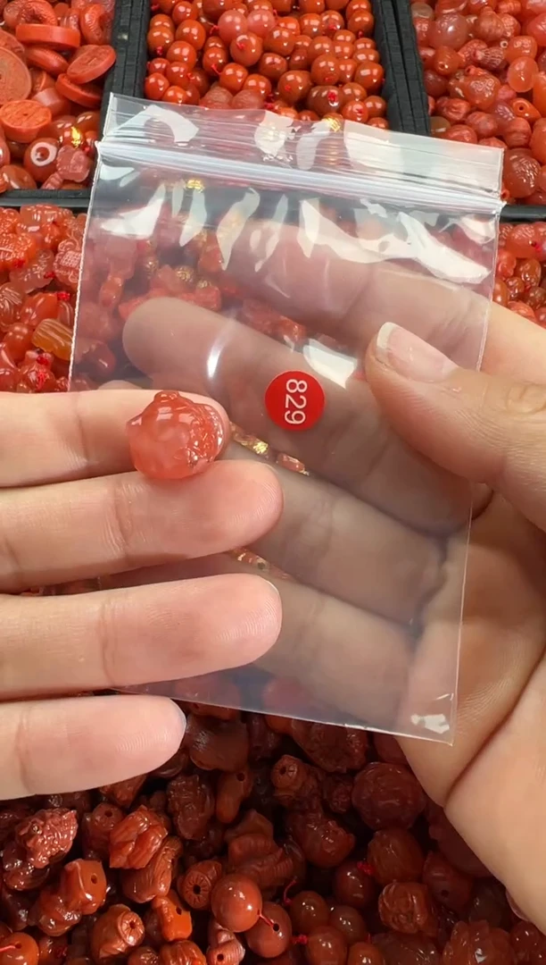 【闪购商品】南红玛瑙颈饰未镶嵌1