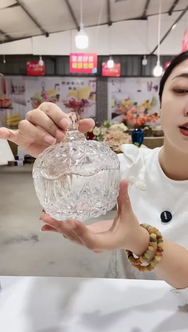 透明冰花糖果罐一个