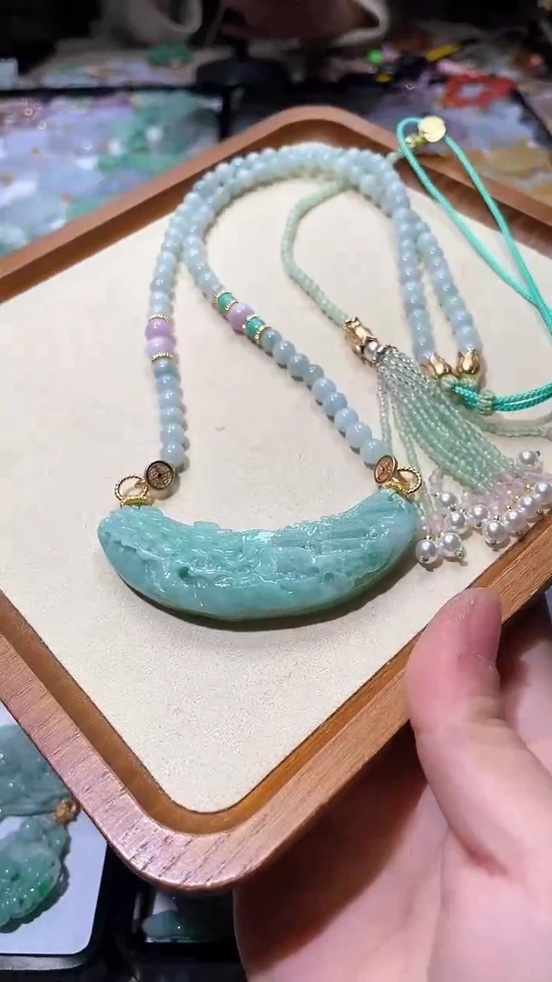 【闪购商品】翡翠颈饰未镶嵌吊坠