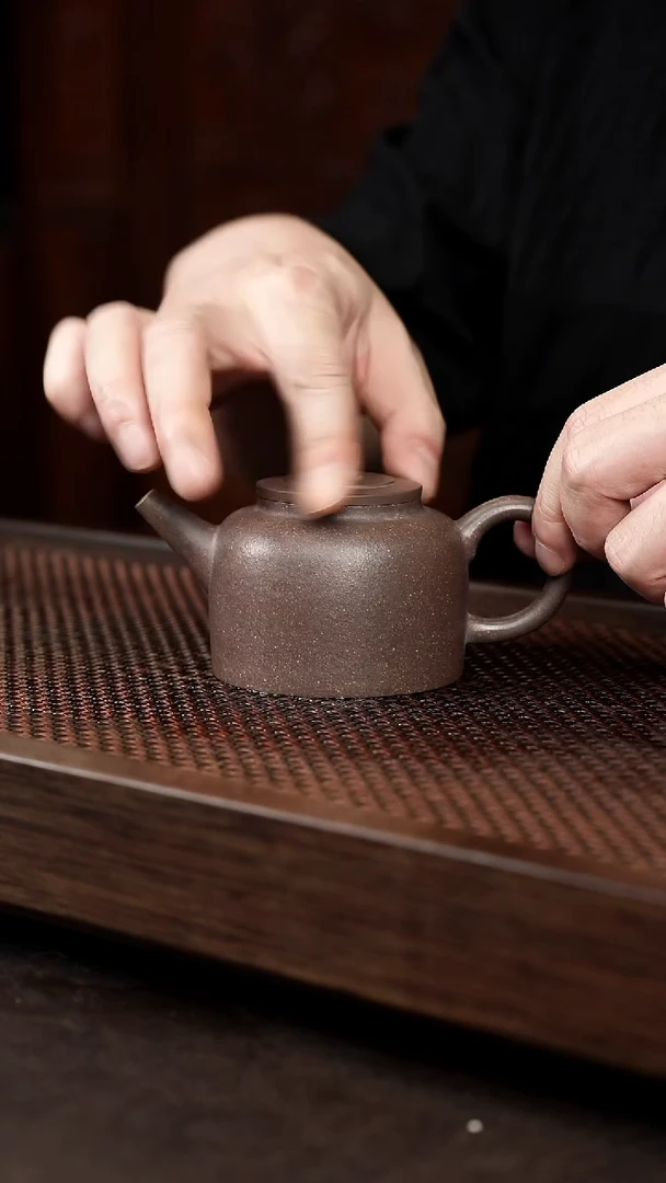 茶壶紫砂岩中泥金钟