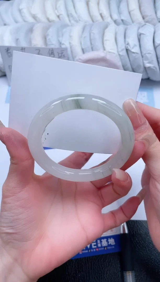 【闪购商品】石英质玉手镯未镶嵌T248-55.7