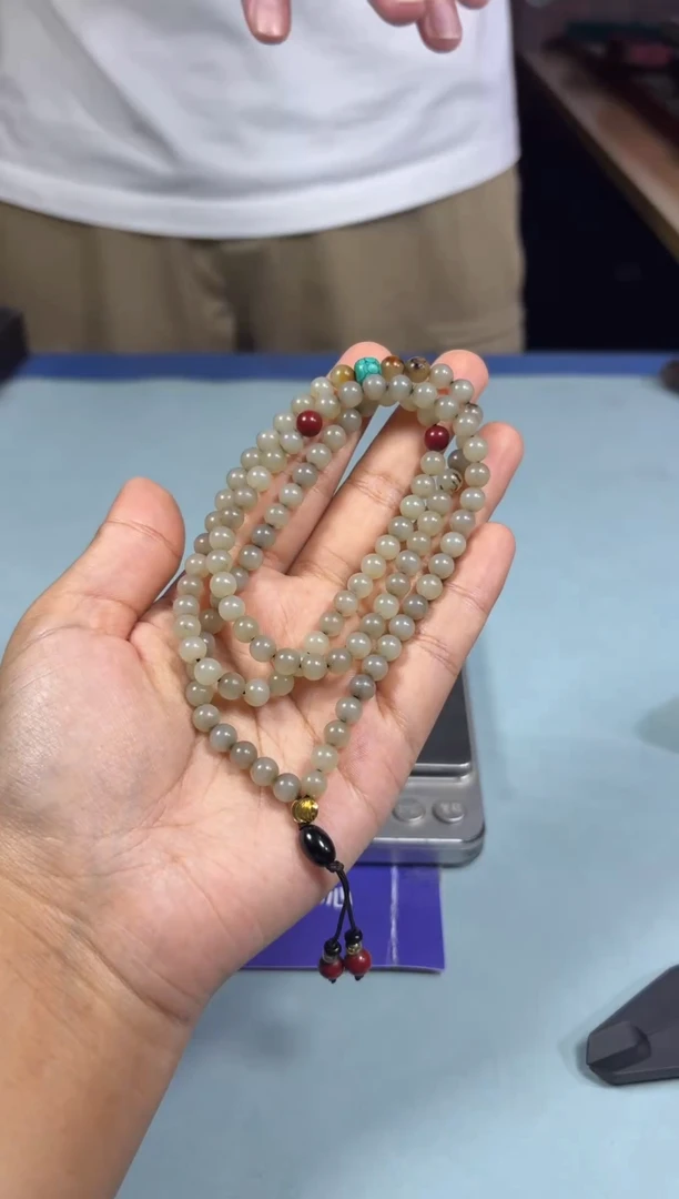 和田玉未镶嵌颈饰1