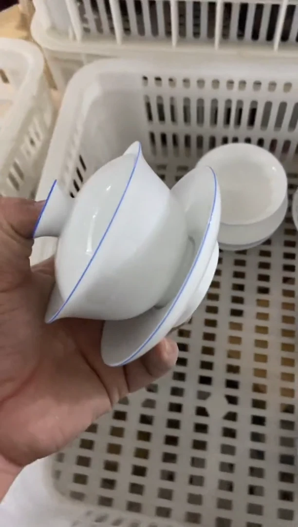 无运费险有瑕疵的摄影的产品有使用过的痕迹有点脏介意勿拍