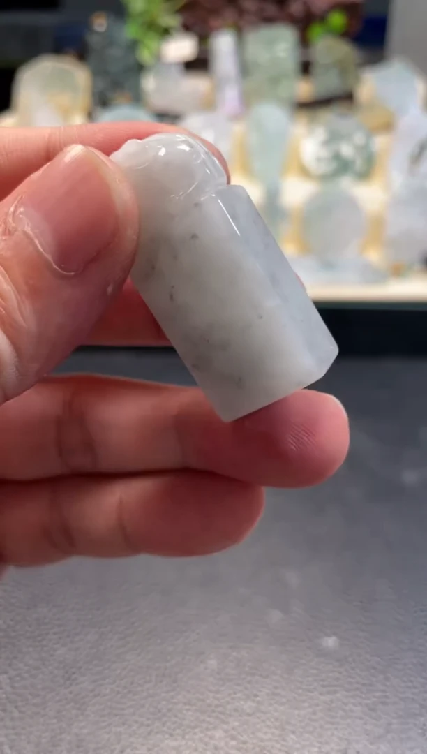 颈饰未镶嵌翡翠12/11/081