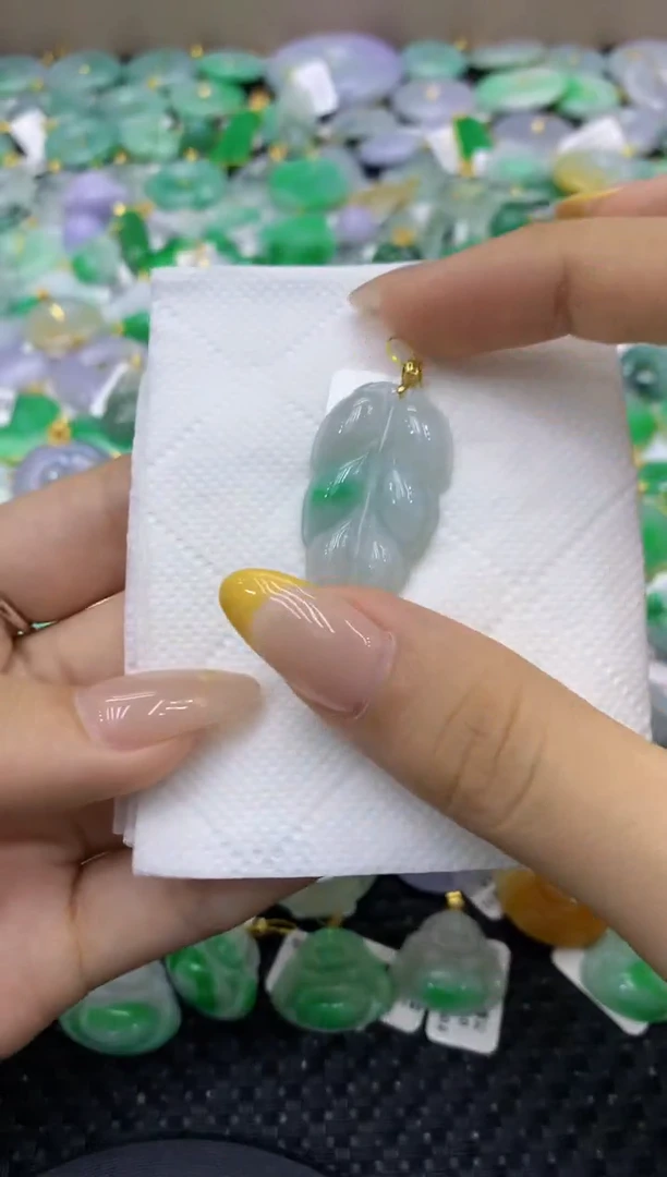 颈饰未镶嵌翡翠天然缅甸翡翠A货