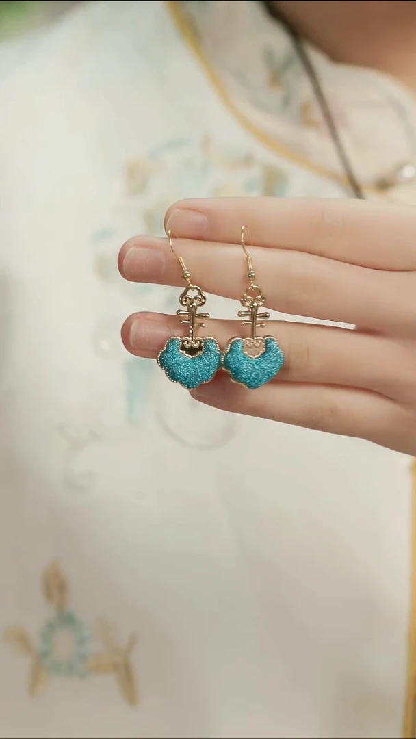 刺绣湘传礼缂丝耳坠