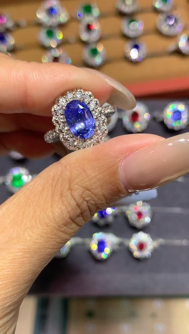 戒指蓝宝石18K金镶嵌2.08ct