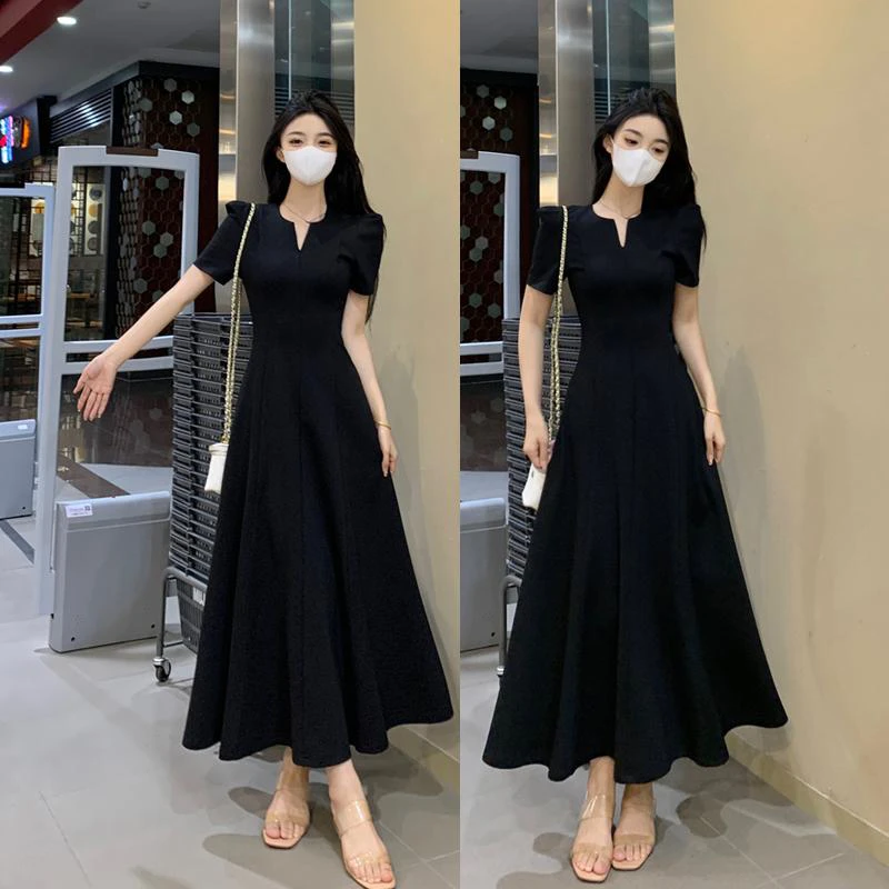 韩版赫本风纯色连衣裙女2025年夏季新款气质名媛女神范高级感长裙