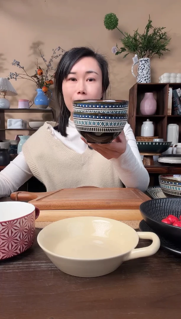 4.5英寸波西米亚小碗2只微瑕