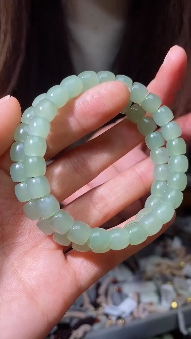 【闪购商品】和田玉手串未镶嵌卡8