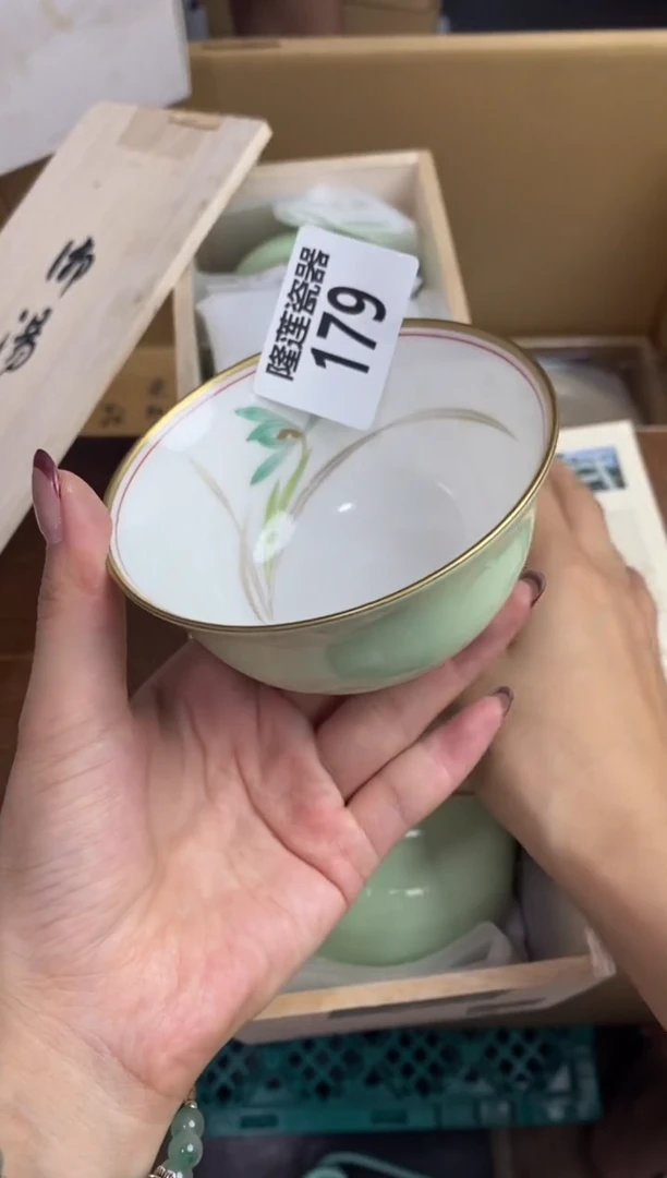 瓷片隆莲瓷器欢迎大家