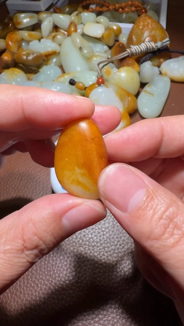 未镶嵌和田玉挂件沐*和田玉